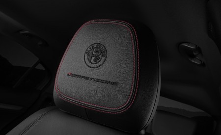 2023 Alfa Romeo Giulia Interior Seats Wallpapers 450x275 (30)