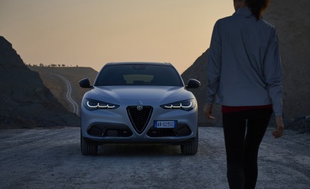 2023 Alfa Romeo Stelvio Front Wallpapers 450x275 (6)
