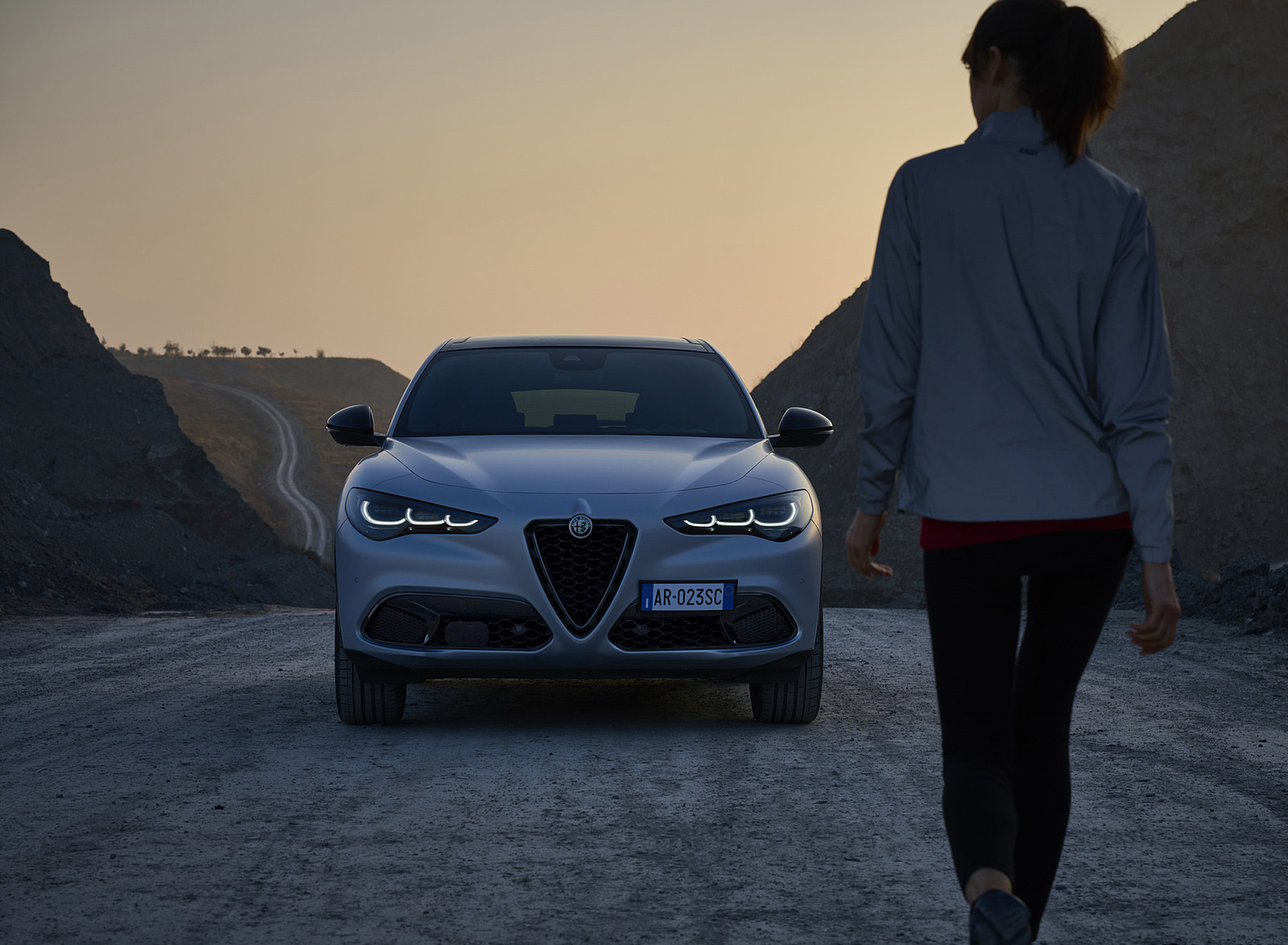 2023 Alfa Romeo Stelvio Front Wallpapers (6)