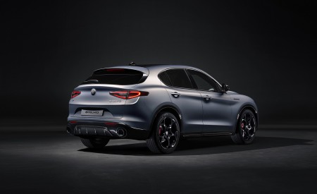2023 Alfa Romeo Stelvio Rear Three-Quarter Wallpapers 450x275 (12)