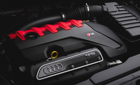 2023 Audi RS Q3 Sportback 10 Years Edition (Color: Chronos Grey Matallic) Engine Wallpapers 450x275 (63)