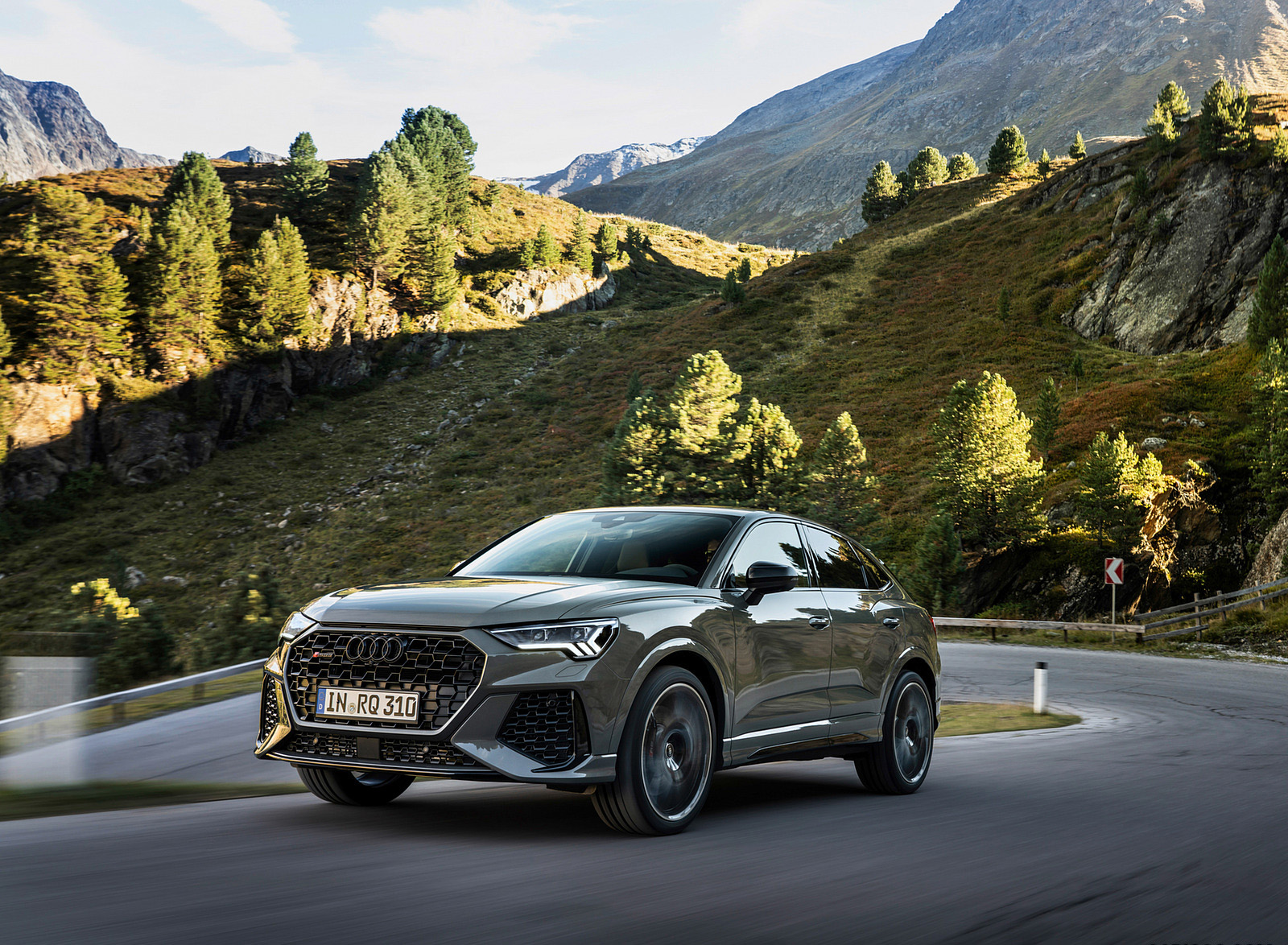 2023 Audi RS Q3 Sportback 10 Years Edition (Color: Chronos Grey Matallic) Front Three-Quarter Wallpapers #24 of 72