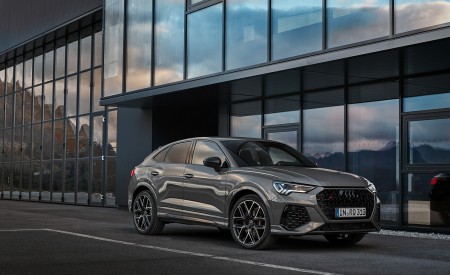 2023 Audi RS Q3 Sportback 10 Years Edition (Color: Chronos Grey Matallic) Front Three-Quarter Wallpapers 450x275 (43)