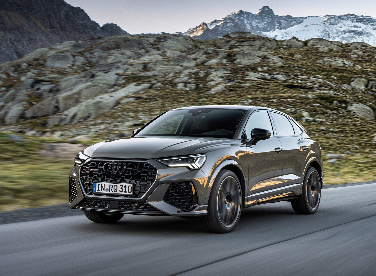 2023 Audi RS Q3 Sportback 10 Years Edition (Color: Chronos Grey Matallic) Front Three-Quarter Wallpapers (1)