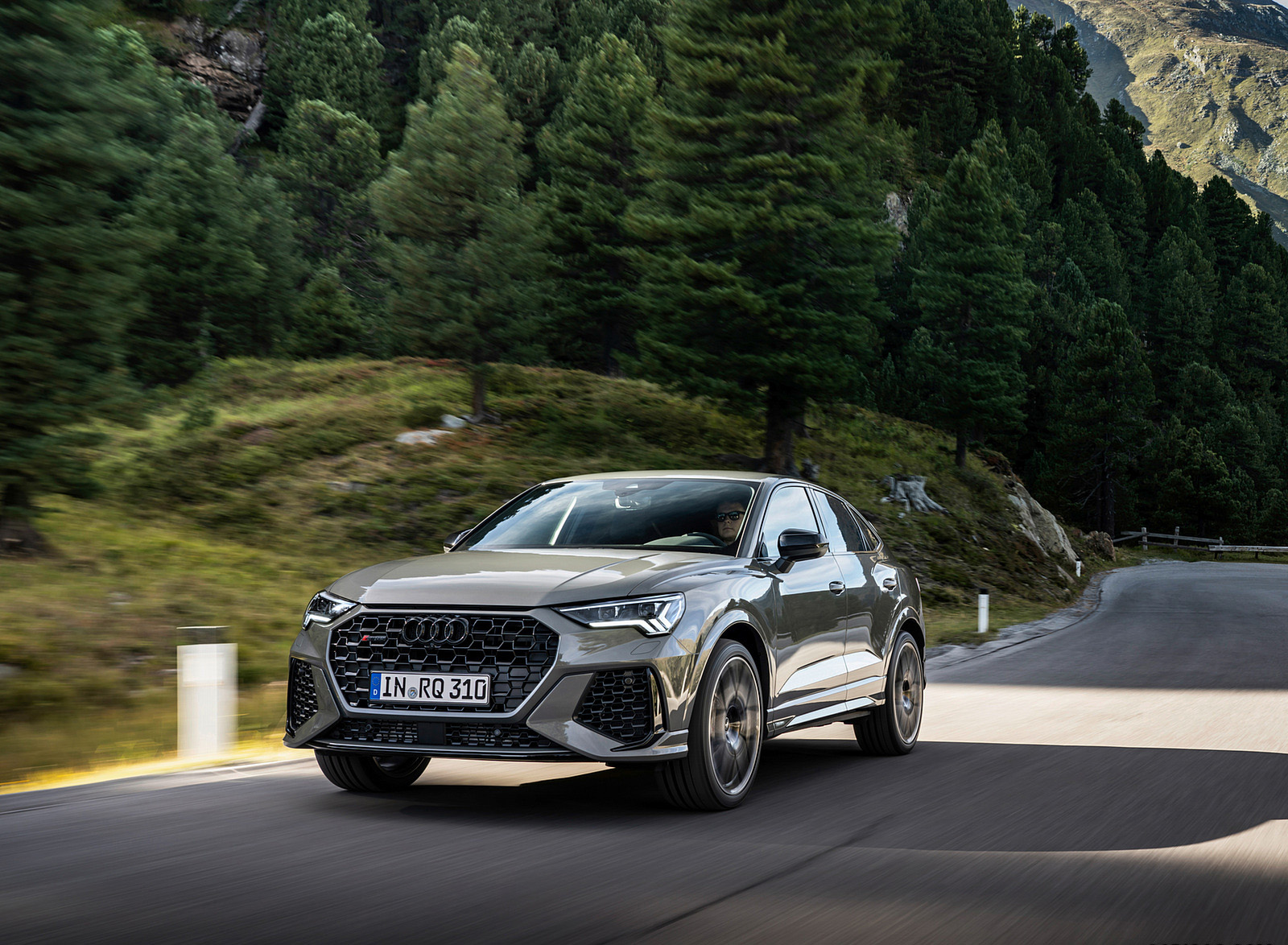2023 Audi RS Q3 Sportback 10 Years Edition (Color: Chronos Grey Matallic) Front Wallpapers #16 of 72