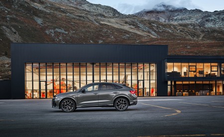 2023 Audi RS Q3 Sportback 10 Years Edition (Color: Chronos Grey Matallic) Side Wallpapers 450x275 (48)