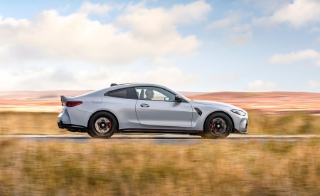 2023 BMW M4 CSL (UK-Spec) Side Wallpapers 450x275 (13)