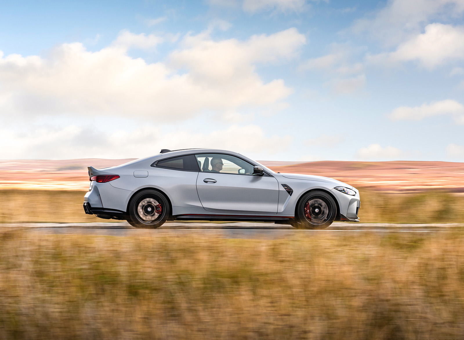 2023 BMW M4 CSL (UK-Spec) Side Wallpapers (13)