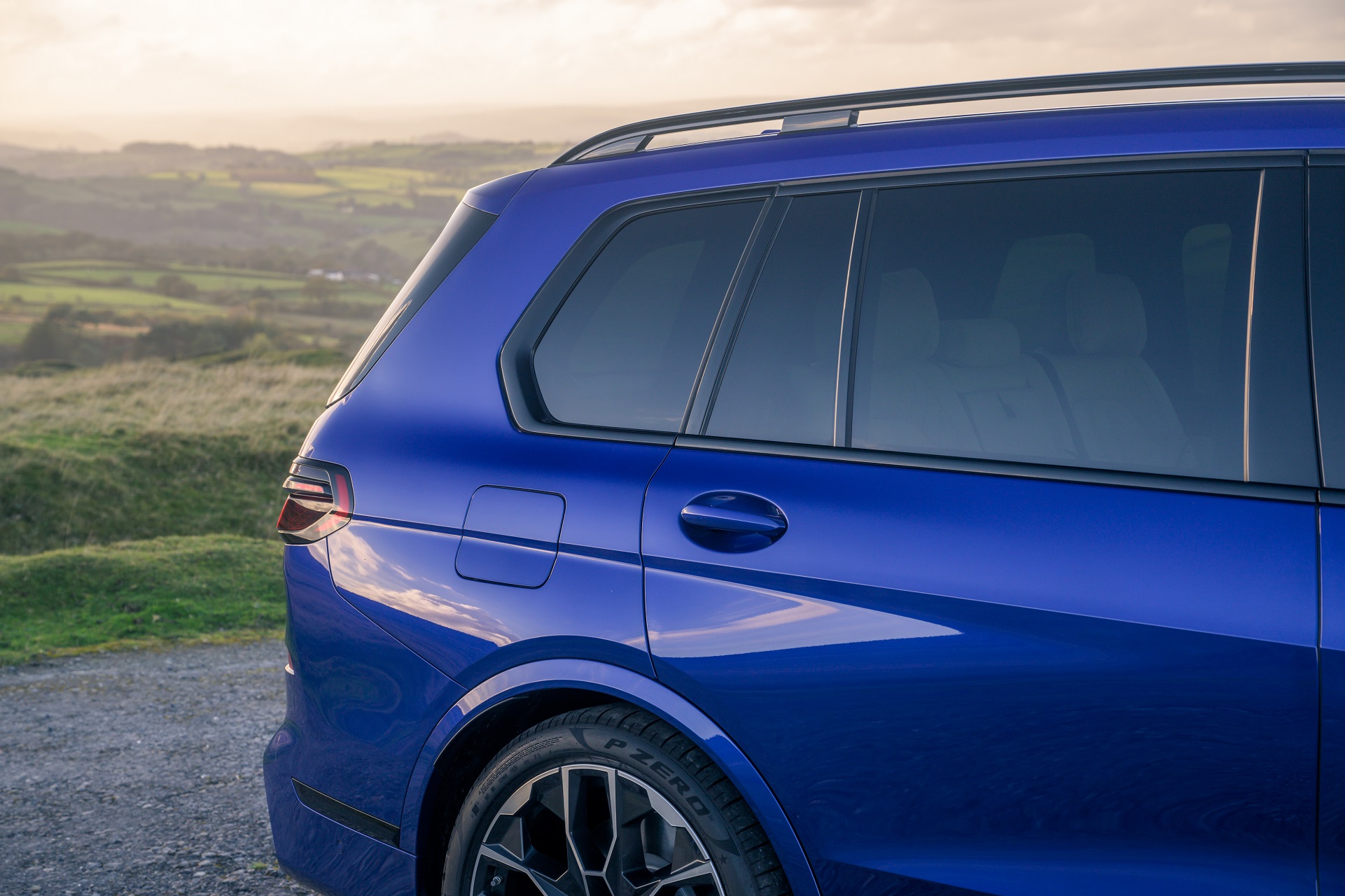 2023 BMW X7 M60i xDrive (UK-Spec) Detail Wallpapers (10)