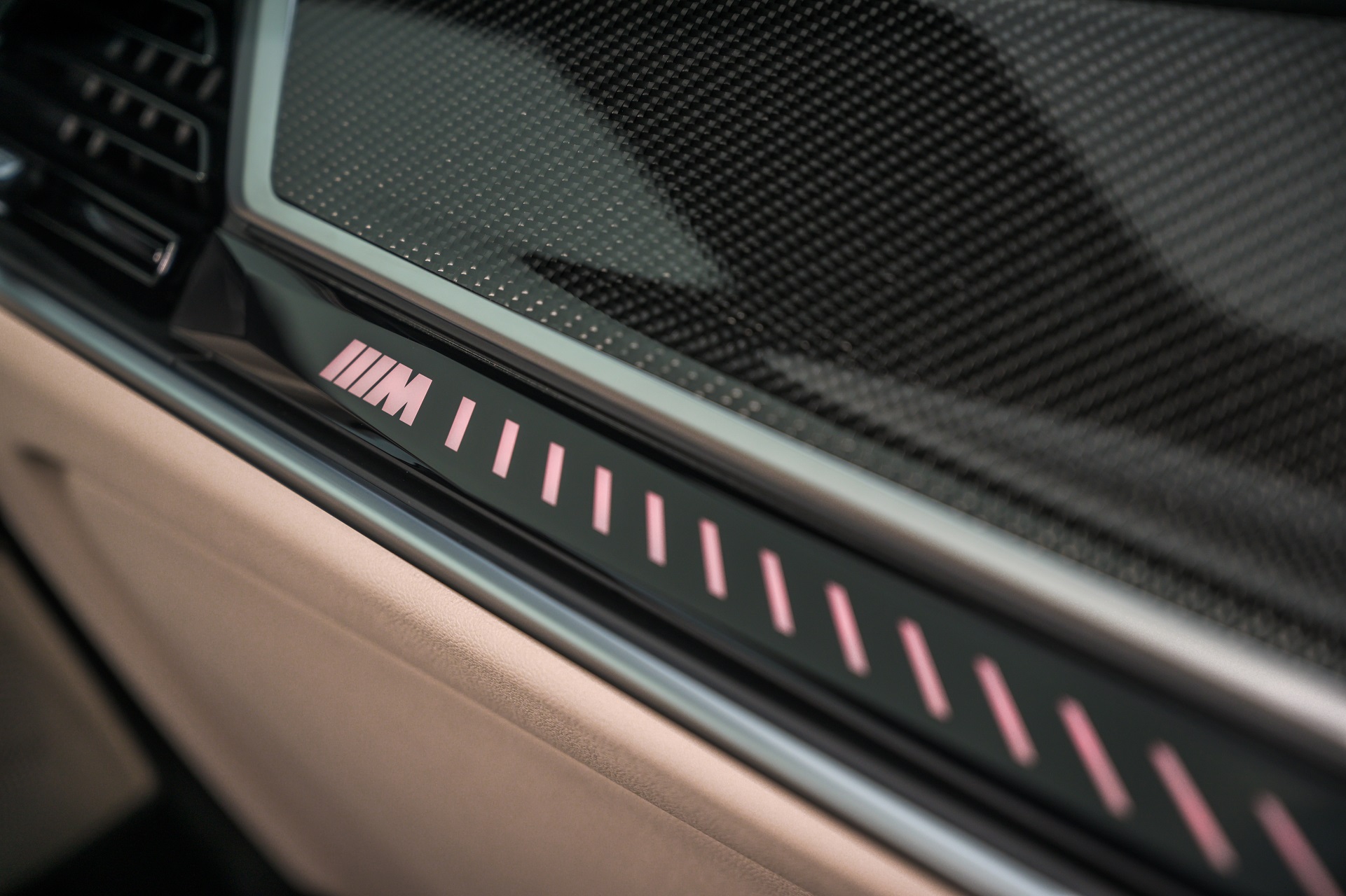 2023 BMW X7 M60i xDrive UK version Interior Detail Wallpapers (15)