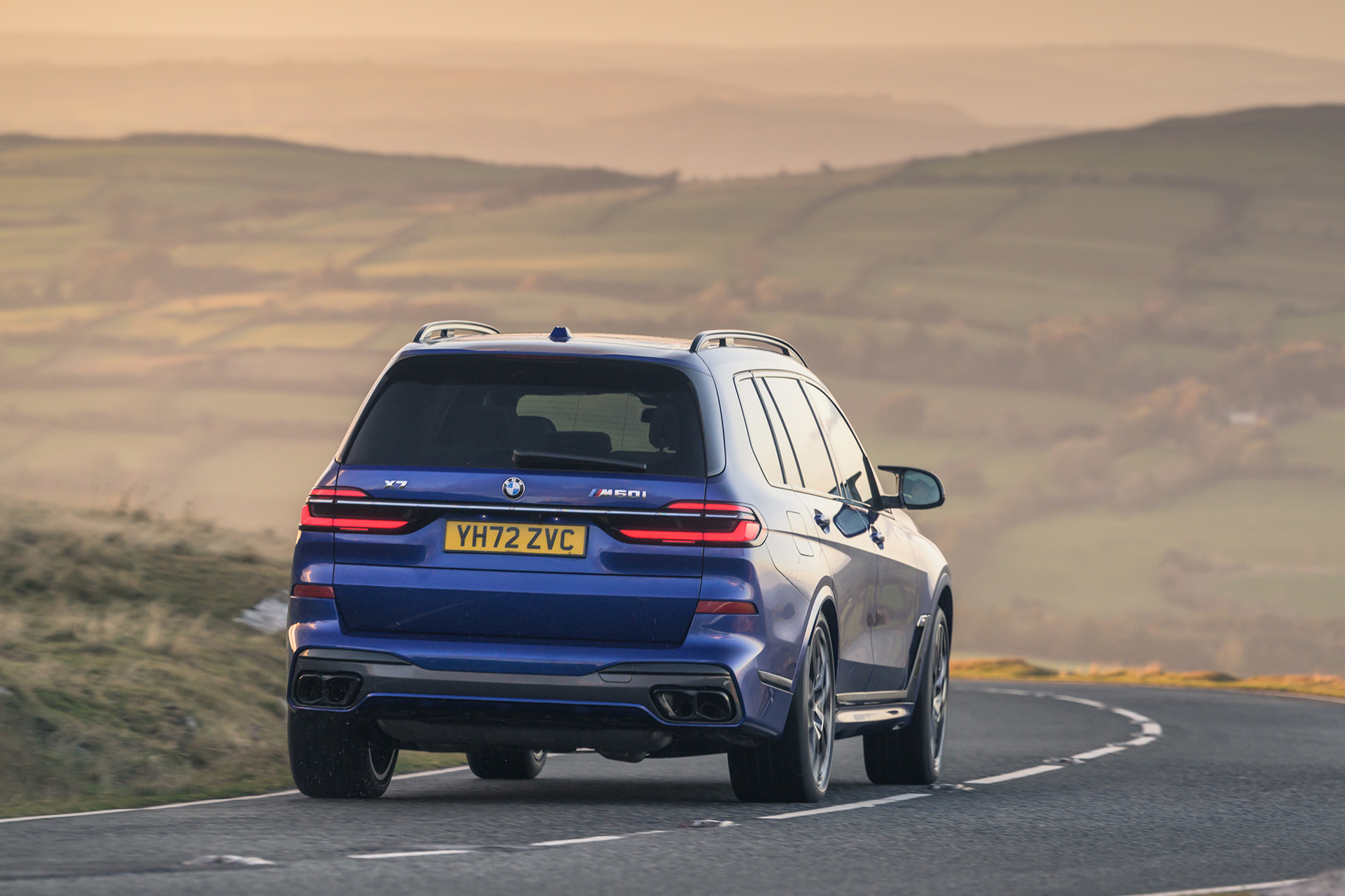 2023 BMW X7 M60i xDrive (UK-Spec) Rear Wallpapers (7)