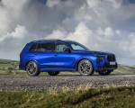 2023 BMW X7 M60i xDrive (UK-Spec) Side Wallpapers 150x120 (5)