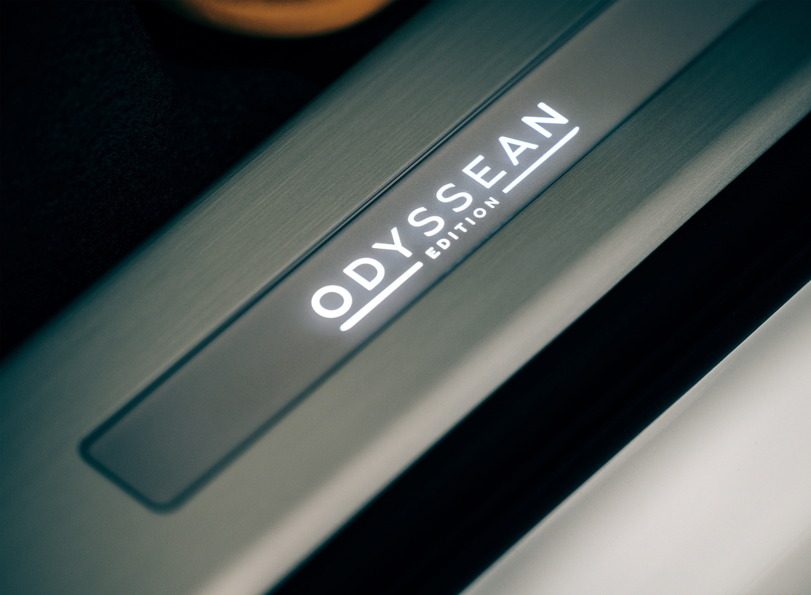 2023 Bentley Bentayga Odyssean Edition Door Sill Wallpapers (9)