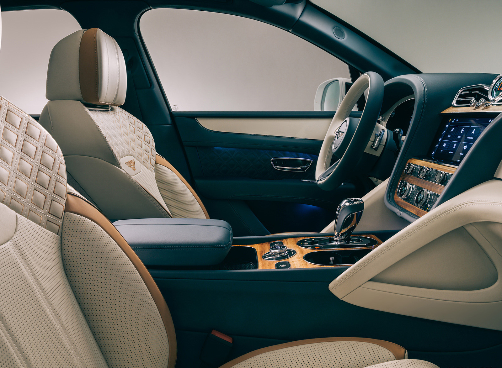 2023 Bentley Bentayga Odyssean Edion Interior Wallpapers (11)