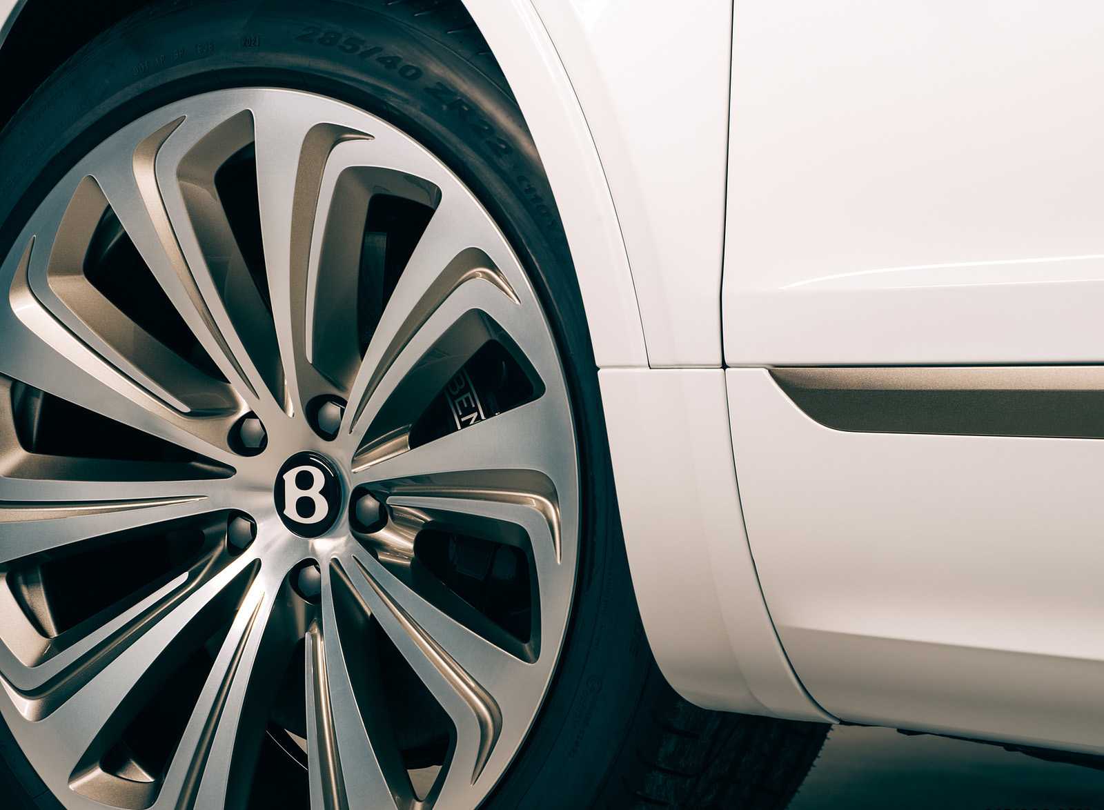 2023 Bentley Bentayga Odyssean Edition Wheel Wallpapers (6)