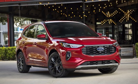 2023 Ford Escape ST-Line Elite Front Three-Quarter Wallpapers 450x275 (4)
