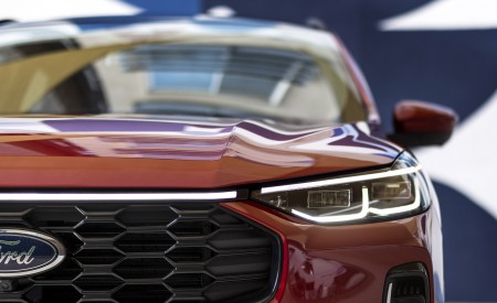 2023 Ford Escape ST-Line Elite Headlight Wallpapers 450x275 (12)