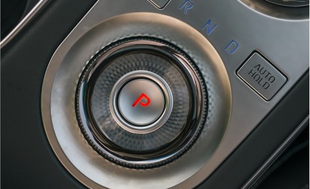 2023 Genesis Electrified GV70 (UK-Spec) Central Console Wallpapers 450x275 (99)