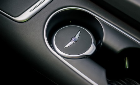 2023 Genesis Electrified GV70 (UK-Spec) Central Console Wallpapers 450x275 (91)