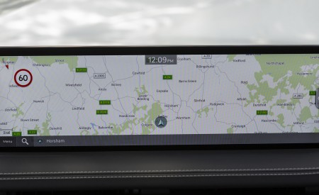 2023 Genesis Electrified GV70 (UK-Spec) Central Console Wallpapers 450x275 (42)