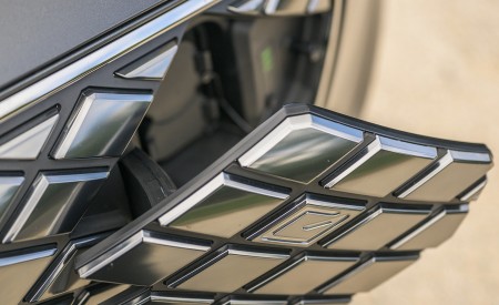 2023 Genesis Electrified GV70 (UK-Spec) Charging Connector Wallpapers 450x275 (76)