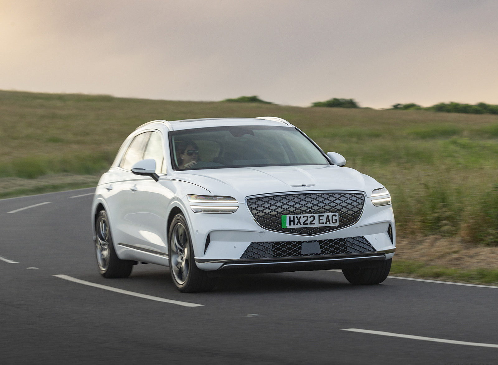 2023 Genesis Electrified GV70 (UK-Spec) Front Wallpapers (1)