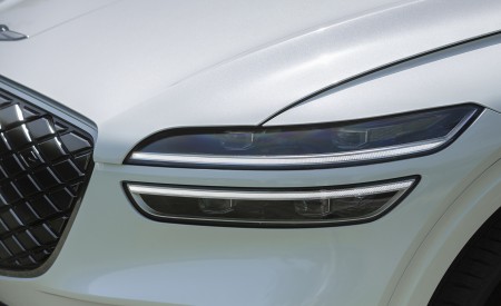 2023 Genesis Electrified GV70 (UK-Spec) Headlight Wallpapers 450x275 (31)
