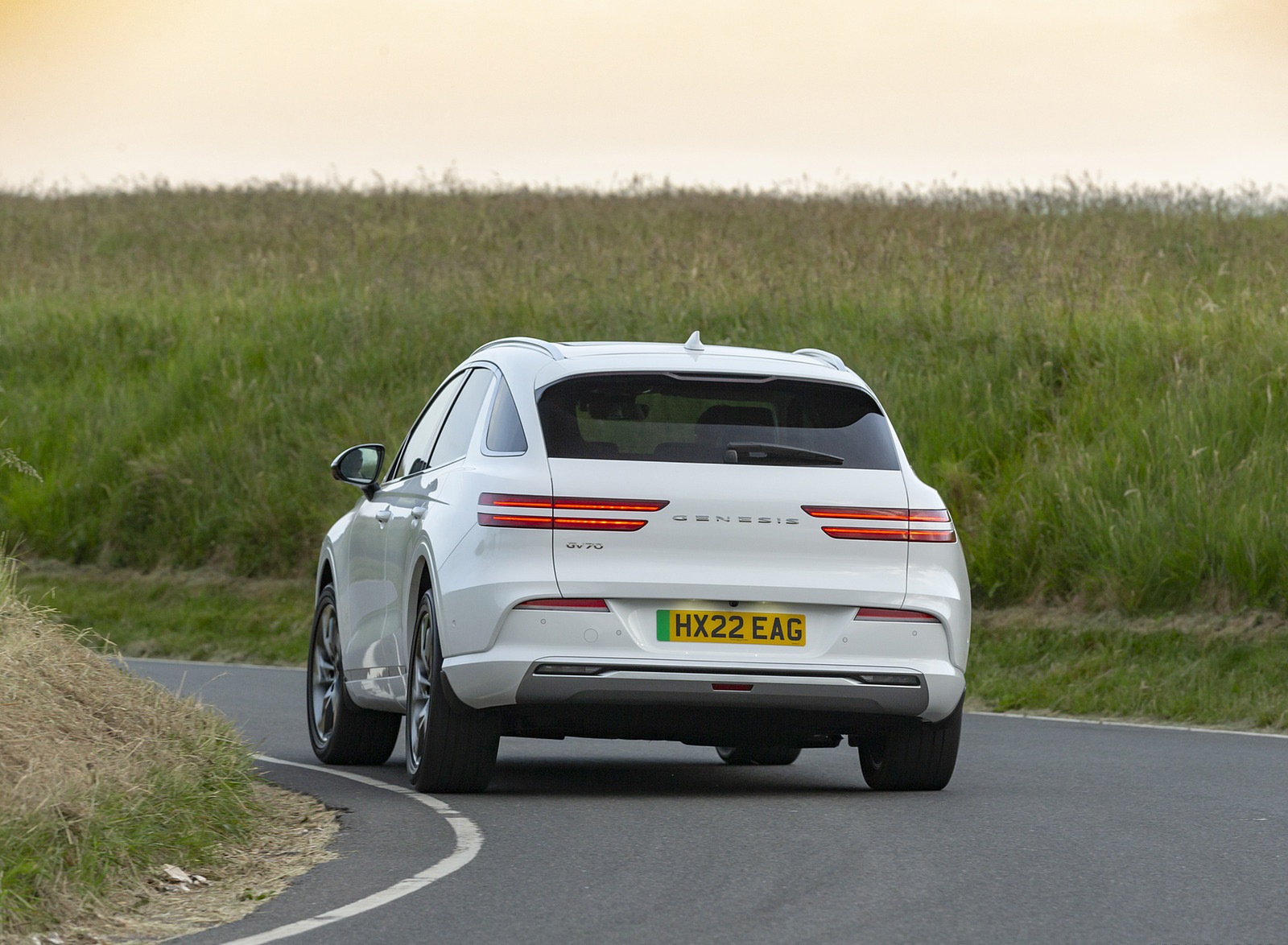 2023 Genesis Electrified GV70 (UK-Spec) Rear Wallpapers (2)