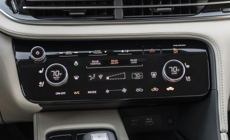 2023 Infiniti QX60 Central Console Wallpapers  450x275 (8)