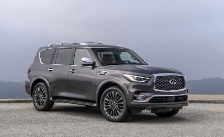 2023 Infiniti QX80 Front Three-Quarter Wallpapers 450x275 (4)