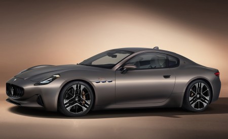 2023 Maserati GranTurismo Folgore Side Wallpapers 450x275 (4)