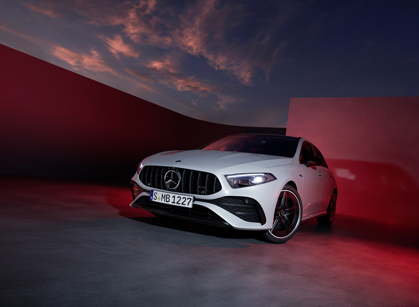 2023 Mercedes-AMG A 35 4MATIC Front Wallpapers (2)