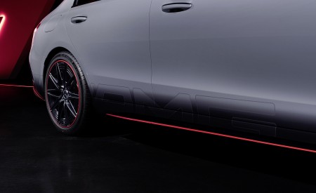 2023 Mercedes-AMG C 63 S E PERFORMANCE F1 Edition Detail Wallpapers 450x275 (9)