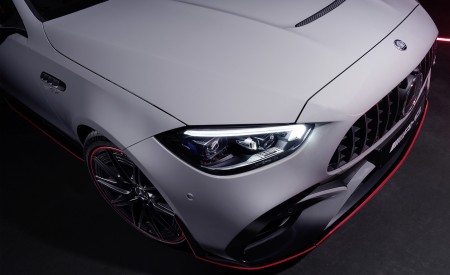 2023 Mercedes-AMG C 63 S E PERFORMANCE F1 Edition Headlight Wallpapers 450x275 (7)