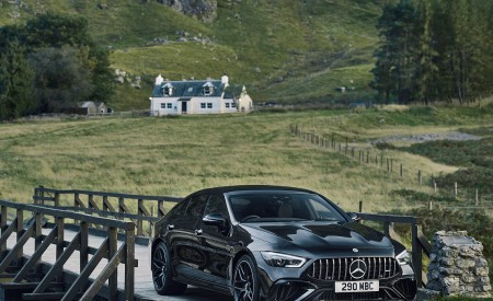 2023 Mercedes-AMG GT 63 S E Performance 4-door (UK-Spec) Front Three-Quarter Wallpapers 450x275 (14)