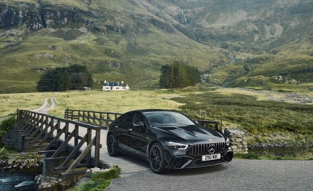 2023 Mercedes-AMG GT 63 S E Performance 4-door (UK-Spec) Front Three-Quarter Wallpapers 450x275 (15)