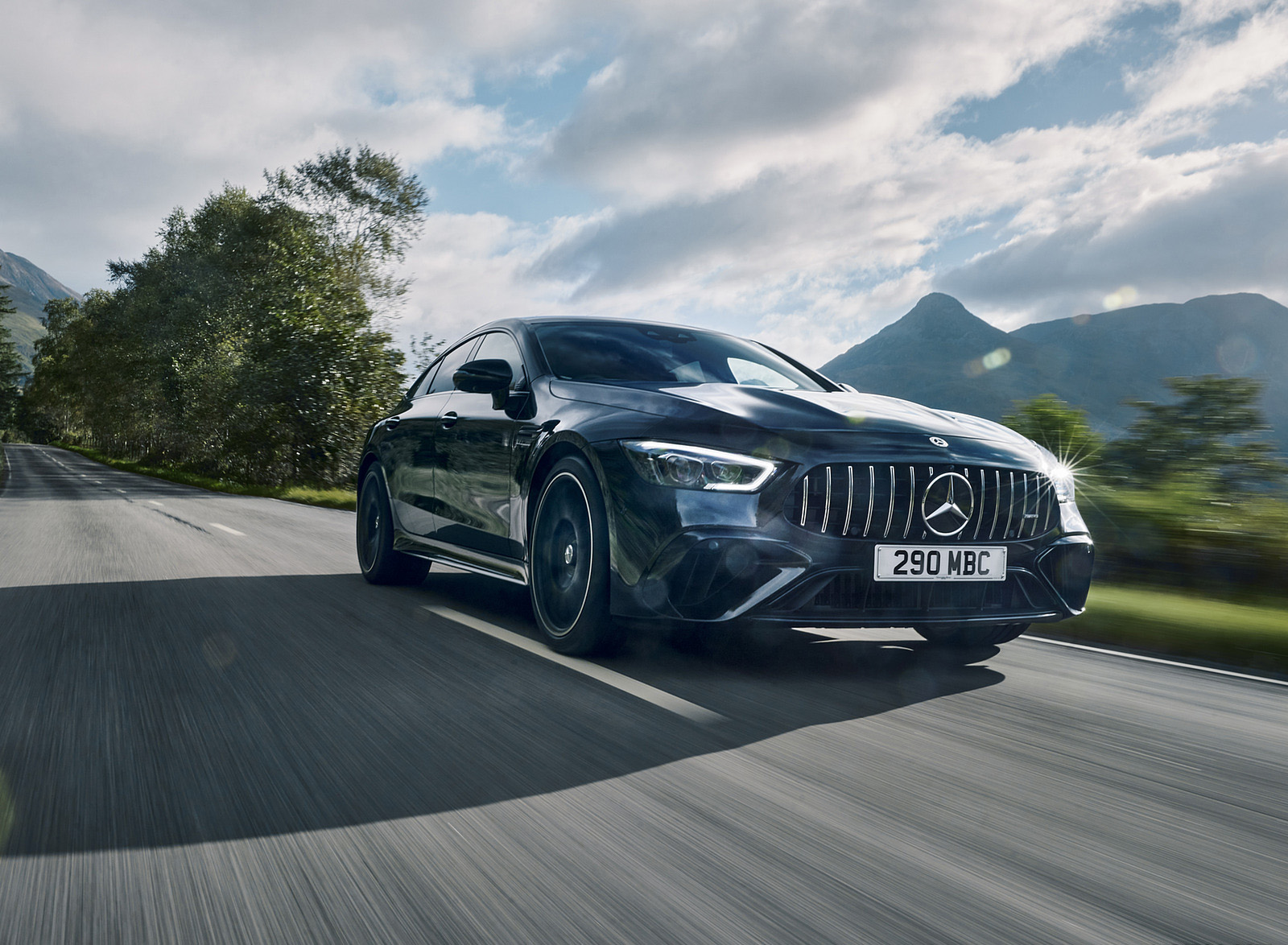 2023 Mercedes-AMG GT 63 S E Performance 4-door (UK-Spec) Front Three-Quarter Wallpapers (8)