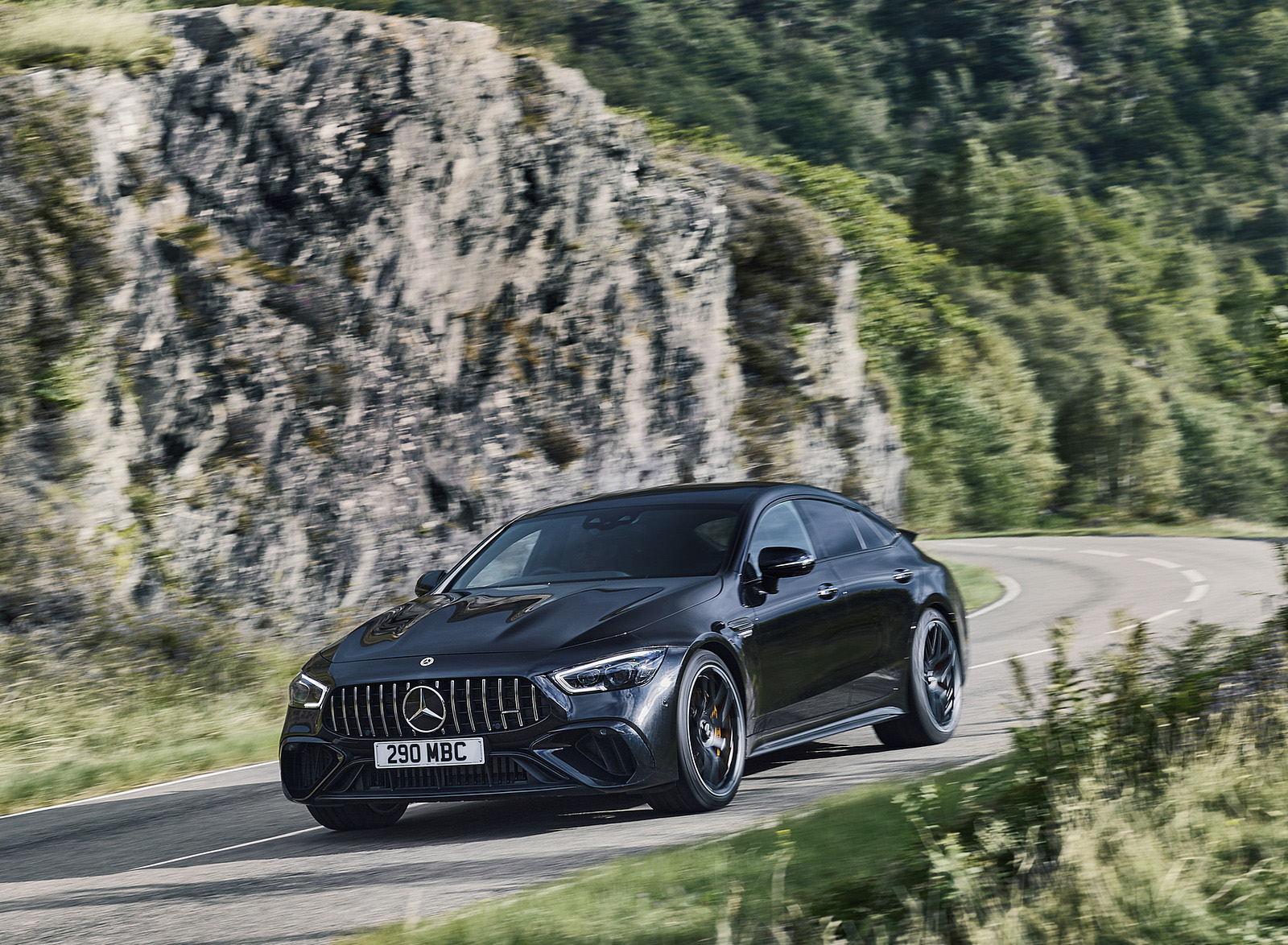 2023 Mercedes-AMG GT 63 S E Performance 4-door (UK-Spec) Front Three-Quarter Wallpapers (4)