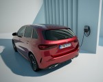 2023 Mercedes-Benz B-Class B 250 e (Color: Patagonia Red MANUFAKTUR) Rear Three-Quarter Wallpapers 150x120 (3)