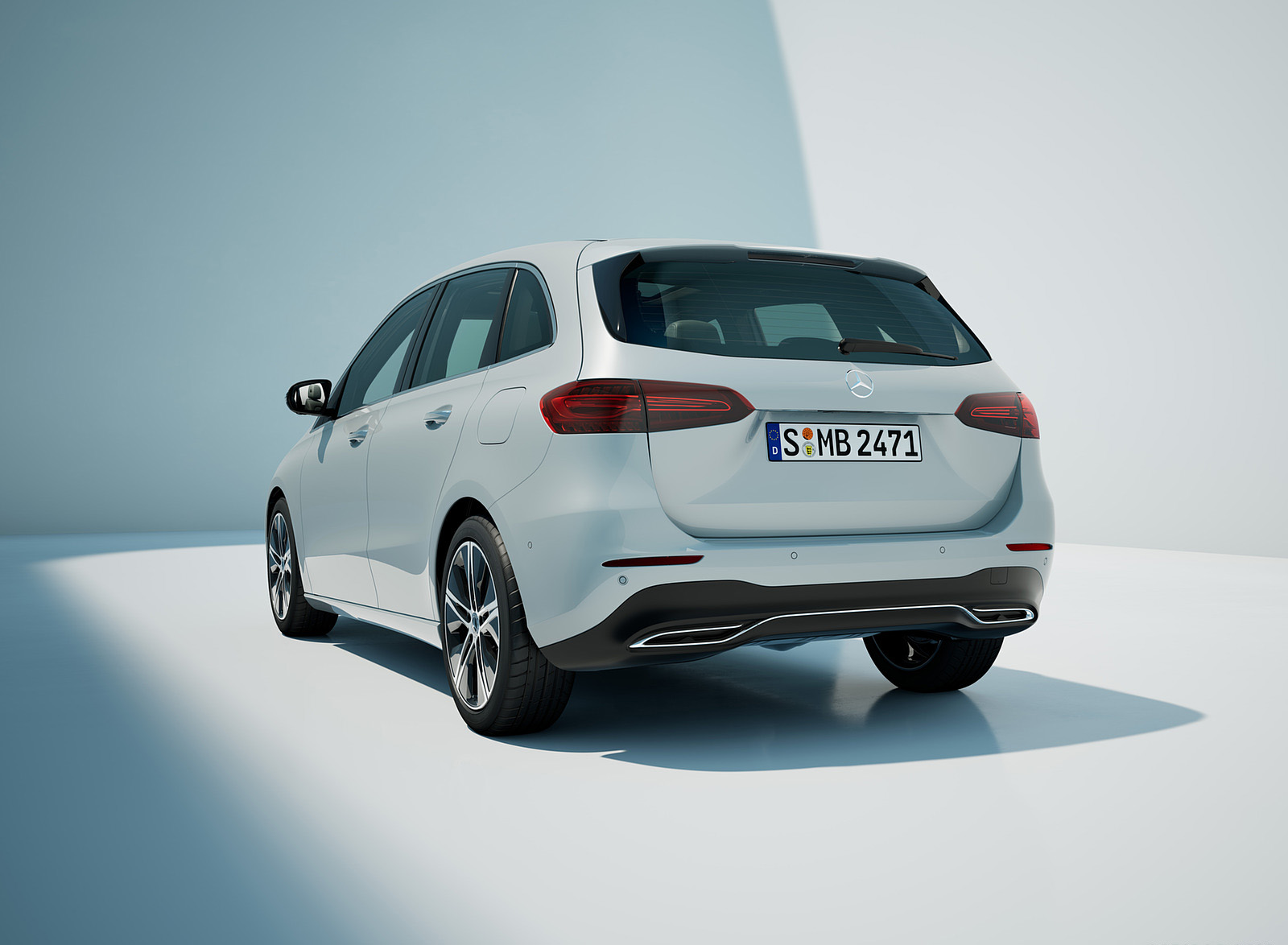 2023 Mercedes-Benz B-Class (Color: Digital White) Rear Three-Quarter Wallpapers (7)