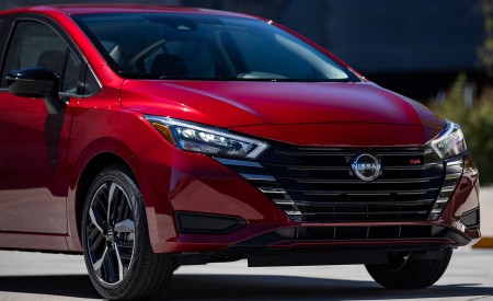 2023 Nissan Versa Front Wallpapers  450x275 (14)