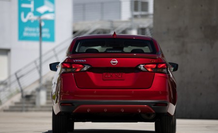 2023 Nissan Versa Rear Wallpapers 450x275 (12)