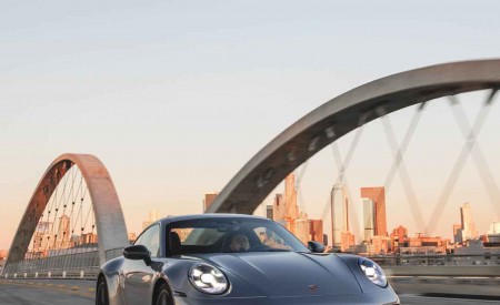 2023 Porsche 911 Carrera T (Color: GT Silver Metallic) Front Three-Quarter Wallpapers 450x275 (158)