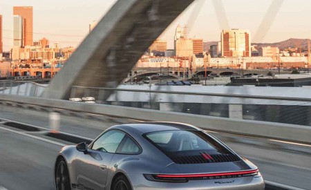 2023 Porsche 911 Carrera T (Color: GT Silver Metallic) Rear Three-Quarter Wallpapers 450x275 (161)
