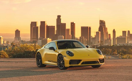 2023 Porsche 911 Carrera T (Color: Racing Yellow) Front Three-Quarter Wallpapers 450x275 (56)