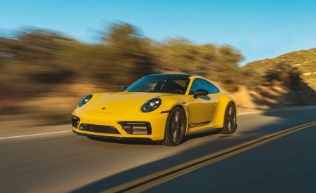 2023 Porsche 911 Carrera T (Color: Racing Yellow) Front Three-Quarter Wallpapers 450x275 (38)