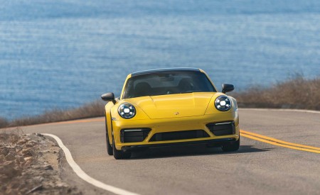 2023 Porsche 911 Carrera T (Color: Racing Yellow) Front Wallpapers 450x275 (48)