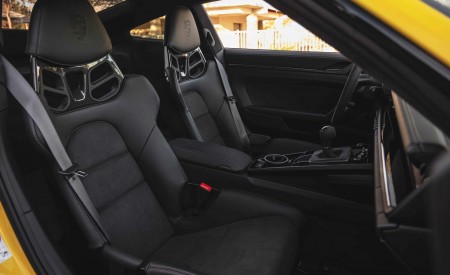 2023 Porsche 911 Carrera T (Color: Racing Yellow) Interior Wallpapers 450x275 (85)