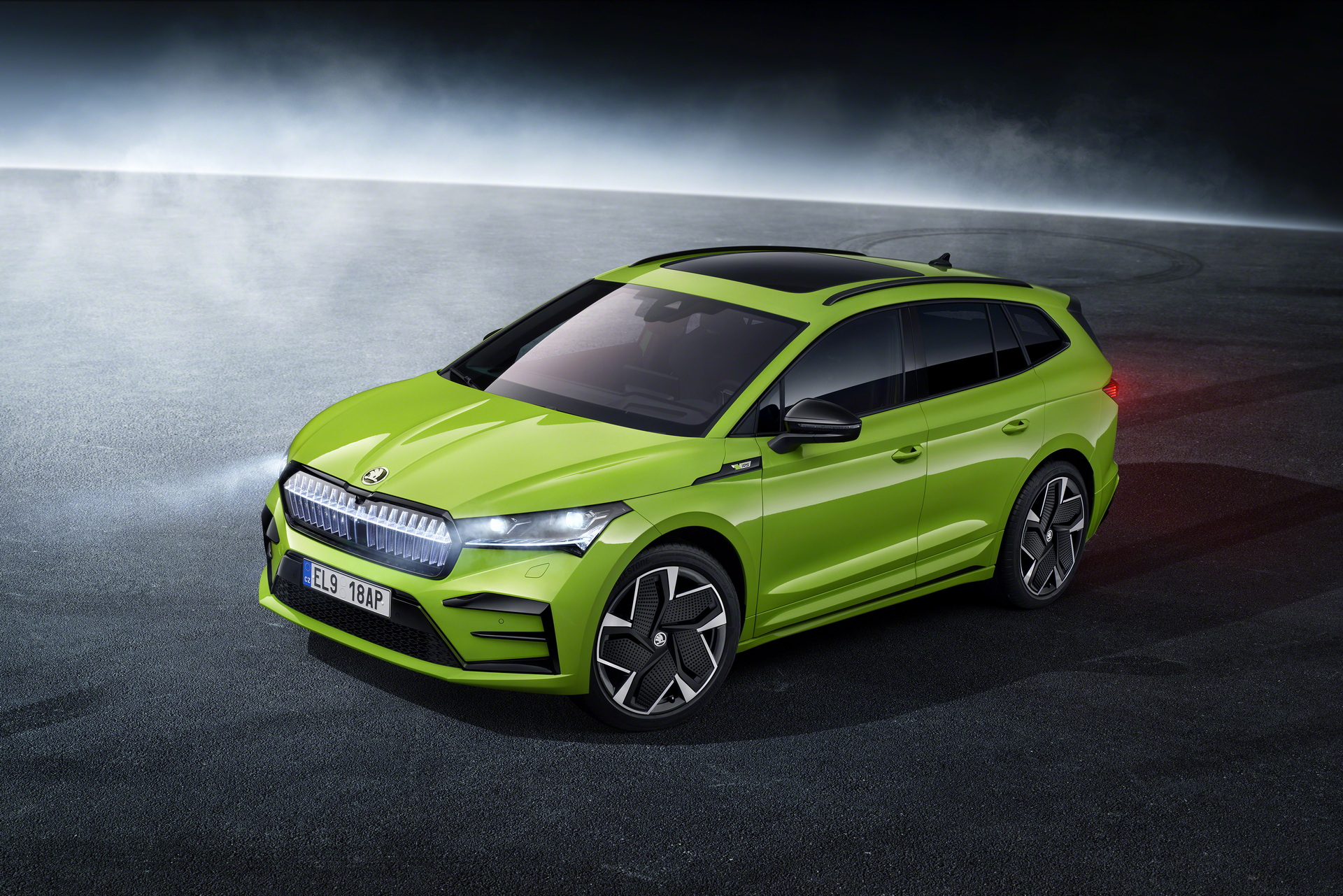 2023 Skoda Enyaq RS iV Front Three-Quarter Wallpapers (5)