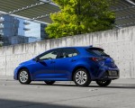 2023 Toyota Corolla Hatchback SE (Color: Blue Crush Metallic) Rear Three-Quarter Wallpapers 150x120 (12)